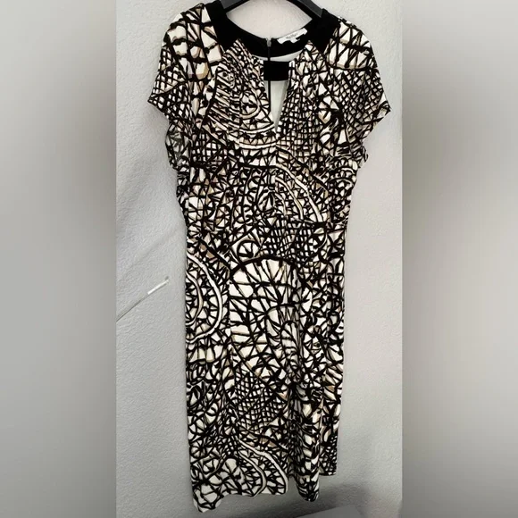 MaxMara Black and White Sheath Dress WITH BOX. Peter Pan Collar. Size 44 US 10. - Picture 5 of 17